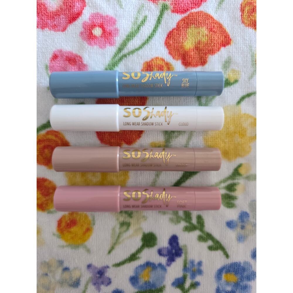 Set of 4 NEW Belle Beauty SOShady Eyeshadow Sticks by Kim Gravel in Golden